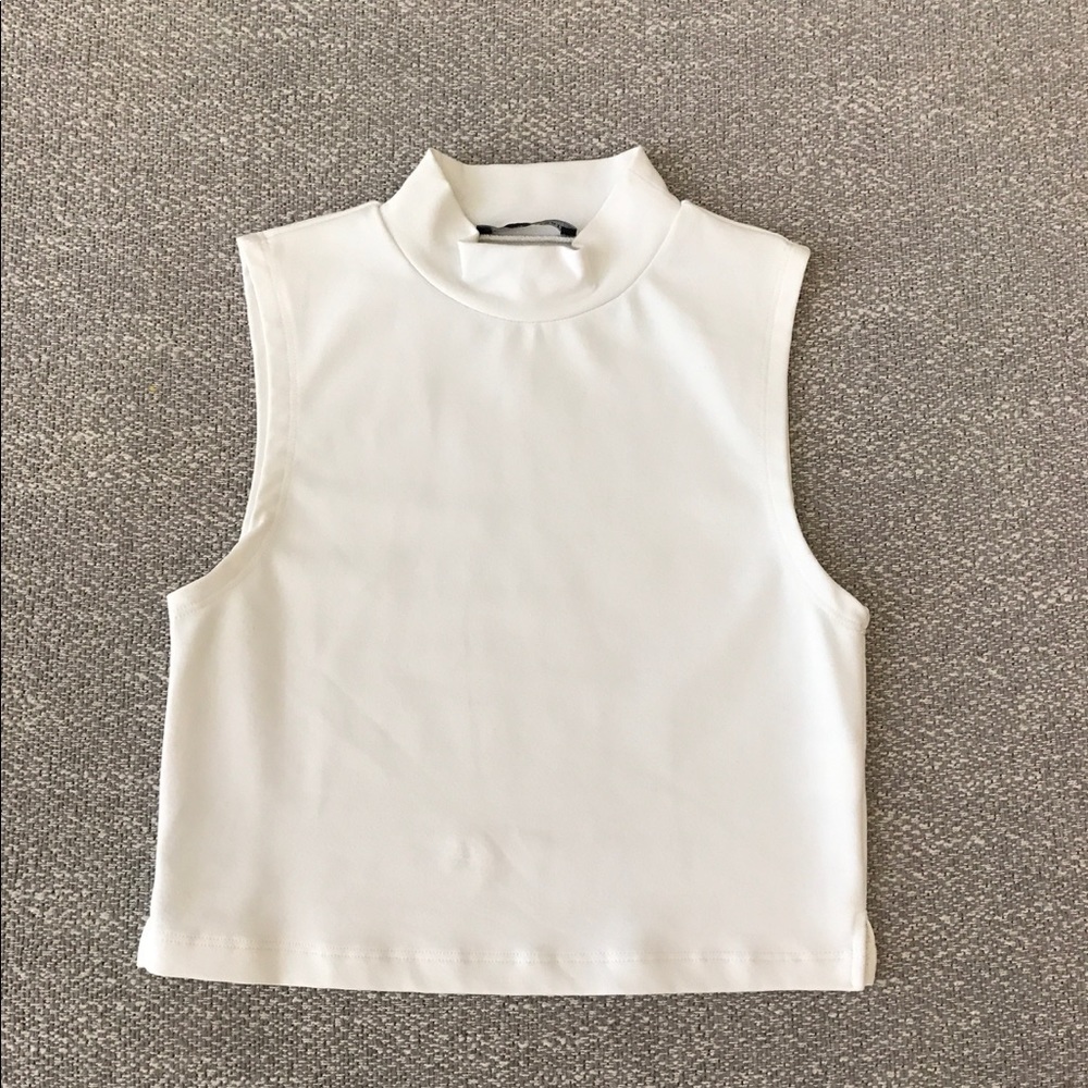 NWOT Donna Mizani Cropped High-neck Tank